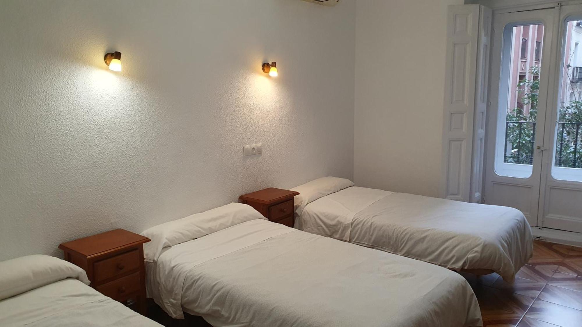 Hostal Ginebra -Madrid Centro Gran Via Sol- Εξωτερικό φωτογραφία