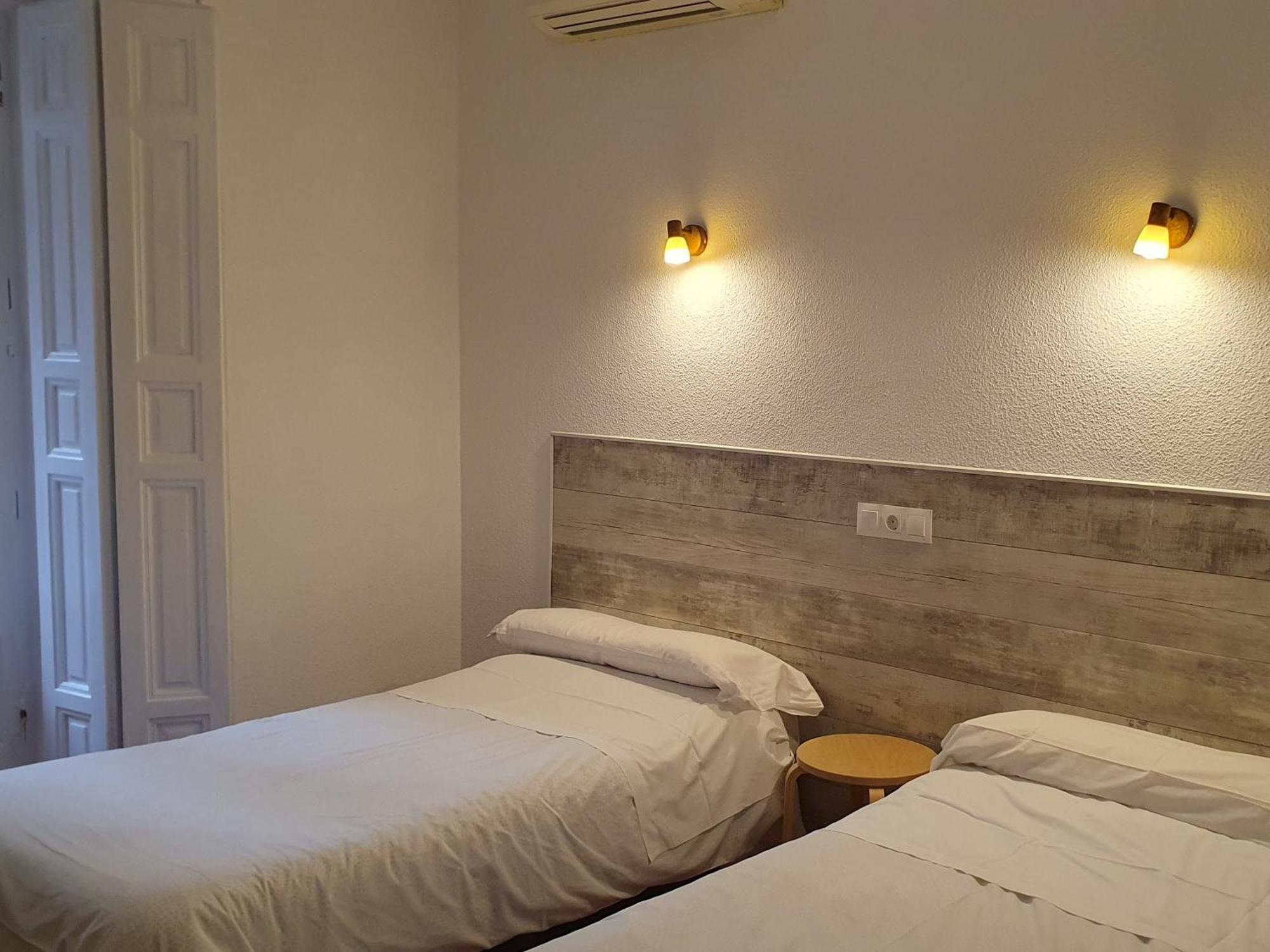 Hostal Ginebra -Madrid Centro Gran Via Sol- Εξωτερικό φωτογραφία
